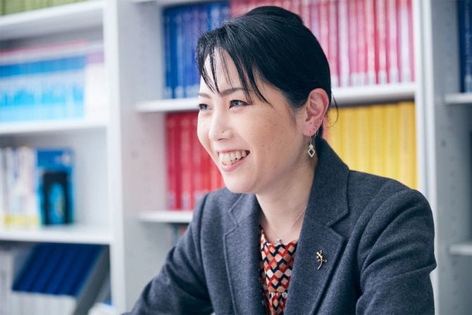 野坂加苗（のさか・かなえ）／医学博士。東北大学薬学部卒業後、山形大学医学部医学科に入学、2006年卒業。同年より鳥取大学医学部附属病院で初期研修を経て、2008年に当院に入職。岩手県出身