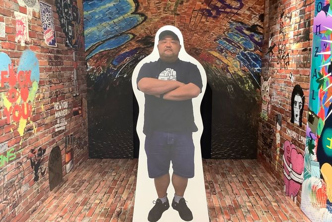 「丸山ゴンザレス 地球のカオス展」の様子