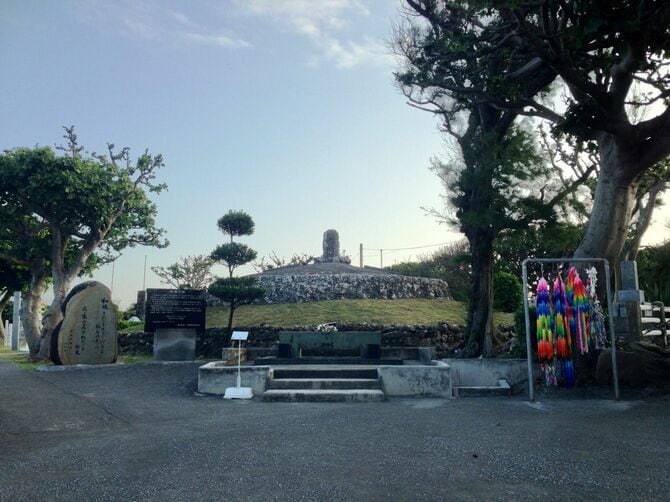 沖縄戦最後の激戦地となった沖縄県糸満市にある慰霊碑「魂魄の塔