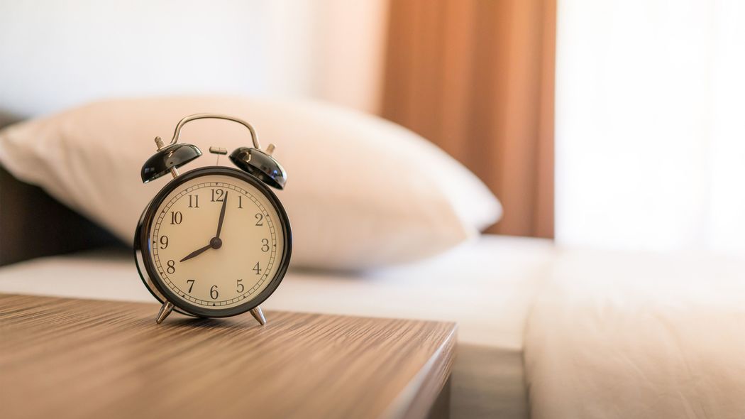 睡眠6時間では認知症診断率3割増…日光浴､朝食､コーヒー､就寝前読書ほか｢ボケない眠り方10の鉄則｣ ネガティブ感情→自律神経失調症→不眠→認知機能低下→認知症の回避方法