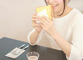 PB商品「金の食パン」が高くても売れる理由