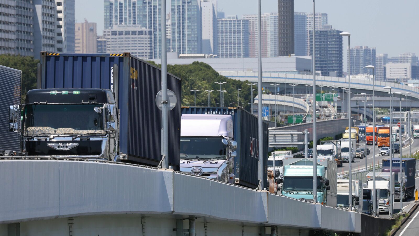 ｢荷物ひとつでも届けなければ…｣ドライバーの労働環境改善と言いながら空気を運ぶ率が上がっているワケ ｢荷物の量がまとまってから運びますなんて到底言えない｣