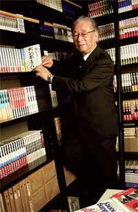 <strong>堺屋太一</strong>●1935年、大阪府生まれ。東京大学経済学部卒業とともに通産省入省。日本万国博覧会を企画、実現する。78年通産省を退官、執筆・評論活動に入る。98年、小渕内閣の経済企画庁長官に就任。現在、上海万博日本産業館総合プロデューサー、早稲田大学大学院ファイナンス研究科学督。『知価革命』『団塊の世代』『秀吉』など著書多数。