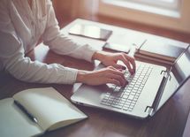 メールで"こんにちわ"と書く人の知的水準