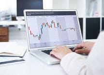 「業績好調でも株価下落」は投資の買い時