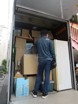 トラックはいっぱいになってしまった