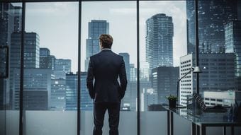 マスコミからの集中砲火で割れるような頭痛…苦しみに耐える稲盛和夫に｢赤飯を炊け｣と告げた心の師の真意