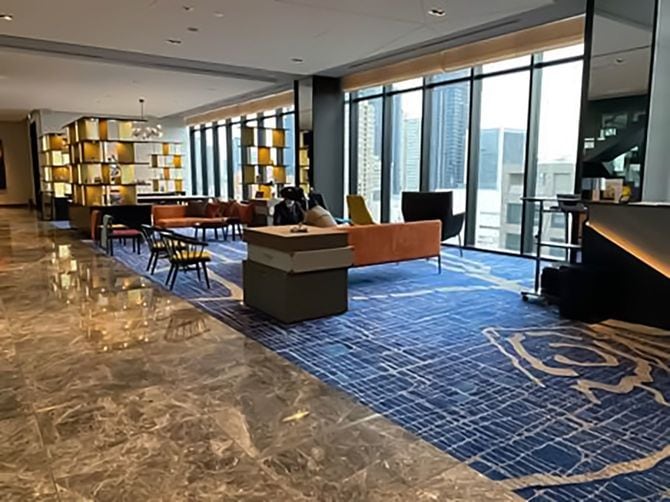 大阪エクセルホテル東急のロビー