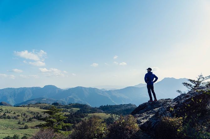 愛媛県の亀盛山。 カメガモリの山は日本の300の有名な山です。