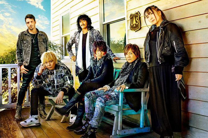 クルーズさんが作曲した「静寂のアポストル」発表時のJAM Projectオフィシャル写真