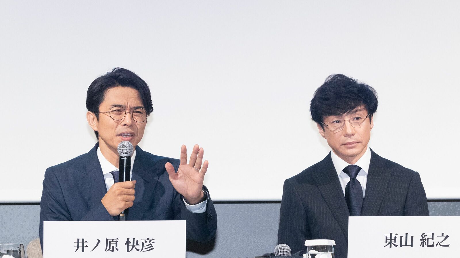 井ノ原快彦の"論点ずらし"に拍手が起きる異様な会見…首尾よく終えたつもりの彼が残した"致命的な失言" ｢一社一問ルール｣｢子ども｣｢被害者｣を盾に場を仕切る狡猾さ