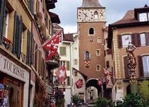 日本経済好転せず、アベノミクスは古すぎる