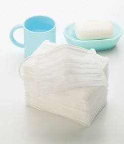 手洗い、うがい、そしてマスクも正しく使えば有効になります