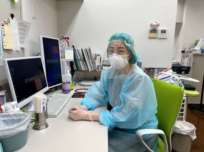 発熱外来に備える森戸やすみ先生