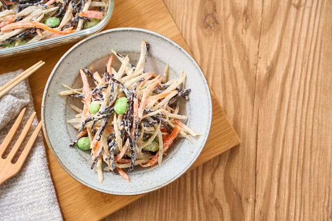 ごぼうとひじきのサラダ