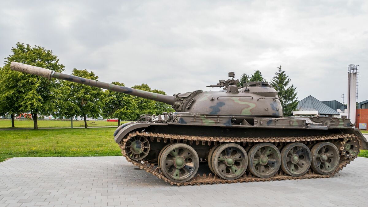 古代のガラクタ｣｢戦車が尽きた｣…ロシア軍､ソ連時代の戦車を戦場に 