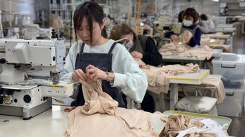 ｢ユニクロには手が出せない｣分野で大成功…｢ほかの下着は全部捨てた｣埼玉のメーカーが"薄利多売"をやめた理由