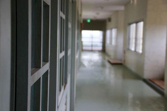 人けのない廊下