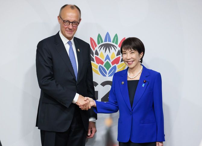 令和7年11月23日（現地時間）、G20ヨハネスブルグ・サミットにて高市総理は、ドイツ連邦共和国のフリードリヒ・メルツ首相との首脳会談を行った
