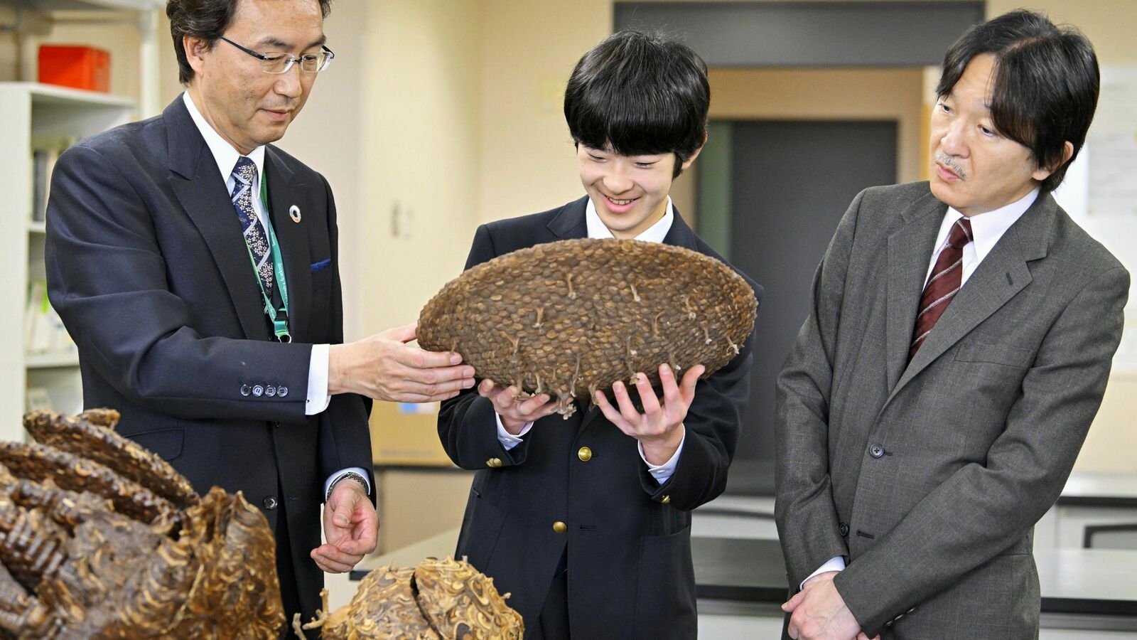 ｢なぜ悠仁さまは学習院を外したか｣男性･男系天皇にこだわり天皇制を維持する社会制度を整えない日本の怠慢 愛子さまとの鮮明な対比が生まれた理由