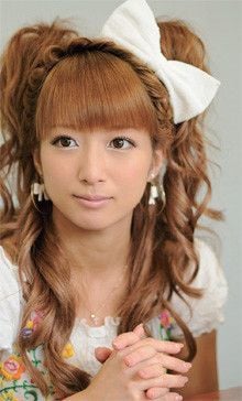 <strong>辻 希美</strong>●1987年6月17日生まれ。東京都出身。O型。モーニング娘。の第4期メンバー。2004年8月1日にモーニング娘。を卒業。07年に結婚し、出産・育児のため、休業後、復帰。オフィシャルブログ「のんピース」(http://ameblo.jp/tsuji-nozomi/)が好評を博す。