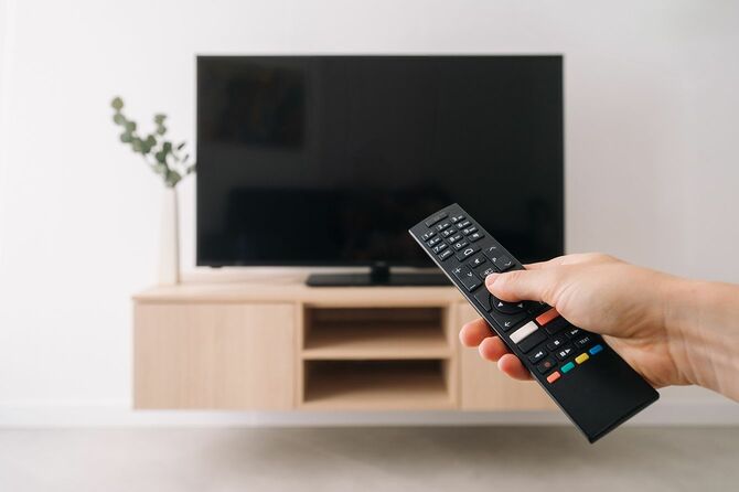 テレビとリモコン