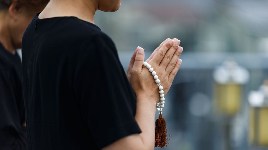 ｢主人は会社に殺されたんです｣出張･休日出勤を重ね､職場で突然命を落とした40代課長の"本当の死因" 労基署の｢病死｣判断を､妻は受け入れられなかった