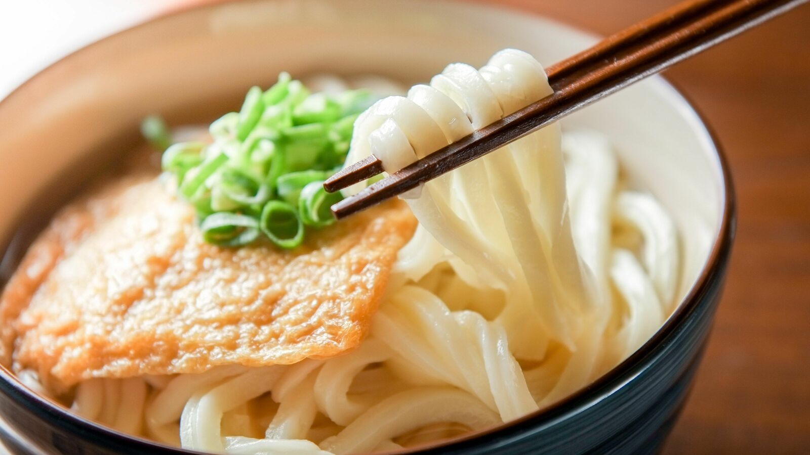 ｢高齢者に炭水化物は毒｣は大ウソである…長寿国では｢パン､そば､うどん｣をもりもり食べている事実 最新の研究で｢小太りな人ほど健康｣は覆された