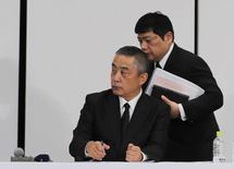 吉本の"最悪会見"と不倫オヤジとの共通点