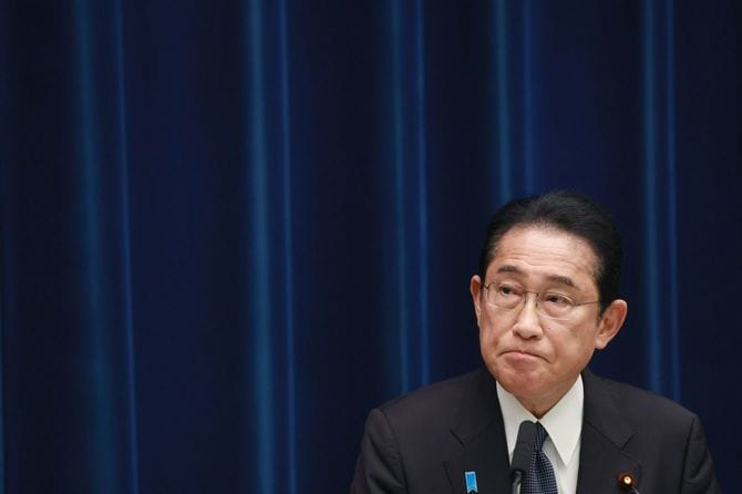 記者会見に臨む岸田文雄首相＝2023年8月4日午後、首相官邸