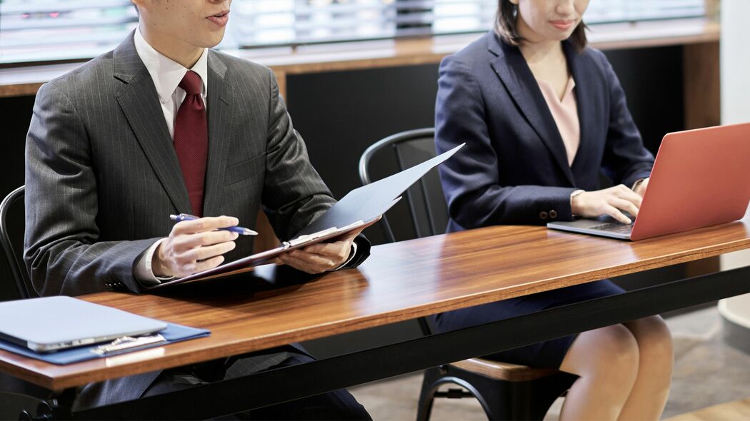 そりゃ優秀な人材が集まるわけだ…2万人が応募する中小企業の社長が｢新卒採用担当｣に｢絶対必要｣と説く素質 仕事を｢きつい｣と感じている社員に学生へ良いPRはできない