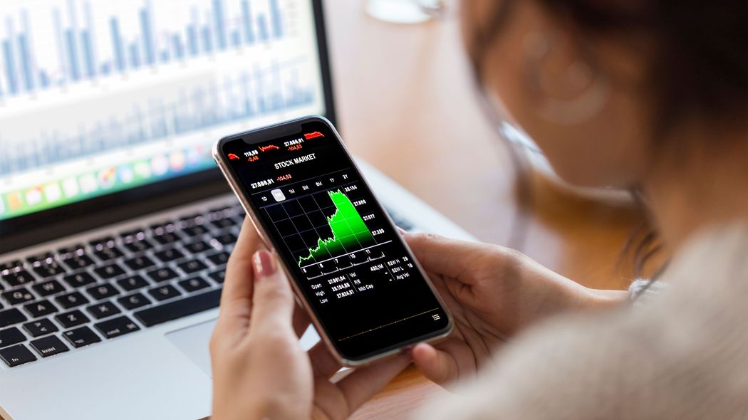 ｢人並外れた資産があるからではない｣失敗だらけのFPが投資で大損しても平常心をキープできる納得の理由 楽しみながら資産を増やせる人だけが知る"余裕資金"の基準