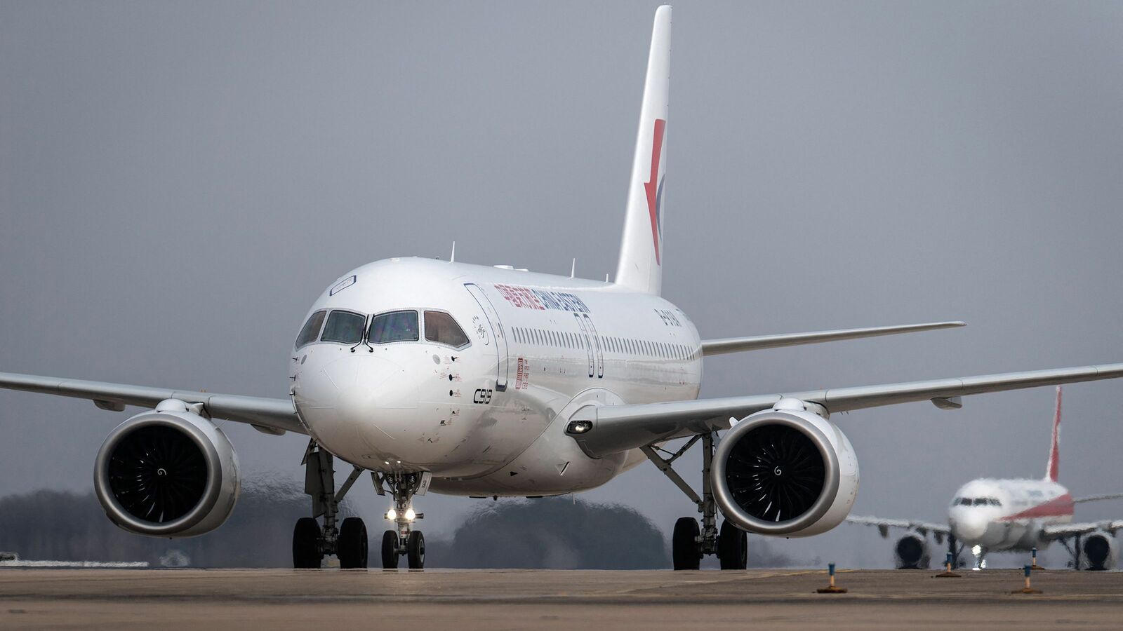 エアバスCEOは｢3社独占になる｣とため息…航空業界に激震が走った｢中国製ジェット旅客機｣のすごい完成度 なぜ三菱の｢日の丸ジェット｣は失敗したのか