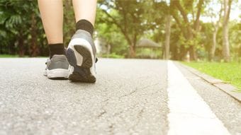 ｢1日1万歩｣は歩かなくていい…通勤中にできる､ウォーキングに"ちょい足し"するとヨボヨボ化を防げる動作