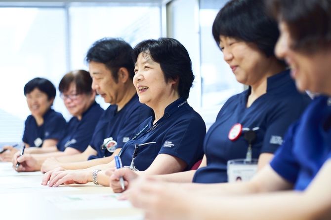 中村真由美（なかむら まゆみ）／1984年4月鳥取大学医学部附属病院に助産師として入職。2004年に看護師長、09年副看護部長。14年に医療法人平野同仁会津山第一病院に看護部長として出向。15年4月から鳥取大学医学部附属病院。副病院長・看護部長。