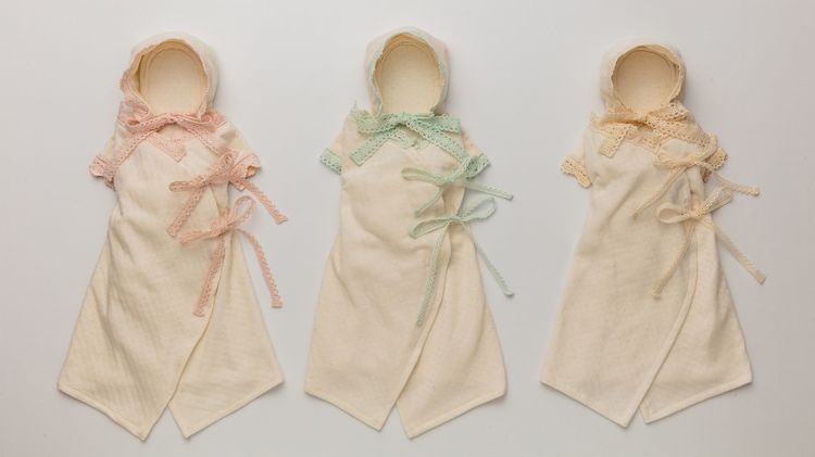 最後に一度でいいから我が子を抱きしめたい…熊本の看護師が｢死産した赤ちゃん｣のドレスを作り始めたワケ