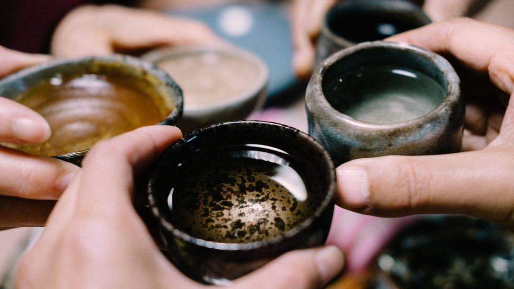 ｢一晩に宴席を10件以上｣と｢一晩に1件だけ｣…政治家として大成する｢夜の付き合い方｣はどちらか? 田中角栄と小泉純一郎の対照的な宴席哲学