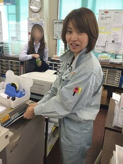 名古屋工場にて（写真提供＝川上産業）