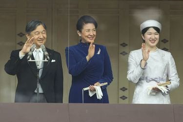 皇后陛下(現 上皇后陛下) 傘寿をお迎えになって 人々は雨の中､誰に言われるでもなく静かに傘を閉じた…皇室研究家