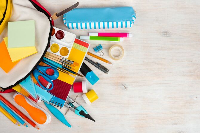 様々な文房具や事務用品