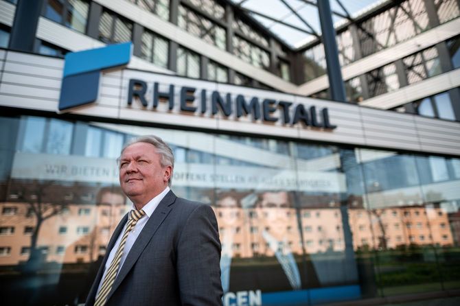独防衛大手・ラインメタル社アルミン・パッペルガーCEO(2020年3月18日、独ノルトライン=ヴェストファーレン州、ラインメタル本社前)