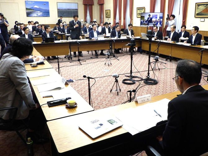 調査ボーリングを容認した5月13日の県専門部会
