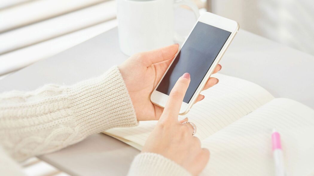 そりゃ勉強しても頭に入らないわけだ…研究で判明｢IQが"徹夜明けと同じ状態"になる最悪のデスク環境｣