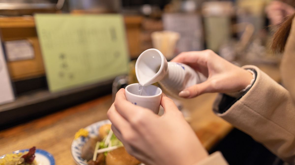 若者が日本酒を飲まなくなったこれだけの理由 日本酒の消費量はピークの3分の1に President Online プレジデントオンライン