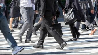 座りっぱなしの｢毒｣から身を守る! トップエリートの｢すごい歩き方｣