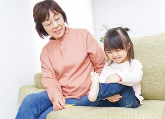 「同居か別居か」老後の住まいはどっち？