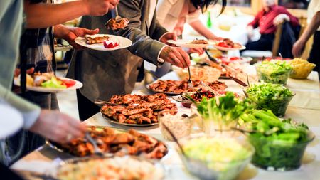 ステーキ フォアグラ どんなに食べても 食べ放題 で絶対に元を取れないワケ 悪魔のささやき に騙されないで President Online プレジデントオンライン