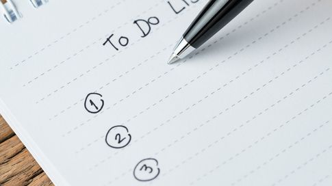 なぜ「やるべきこと」を見えるところに書くとやる気が失せるのか