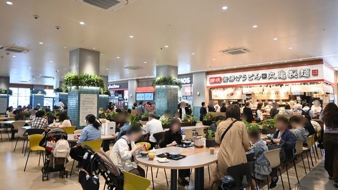 「うめきたグリーンプレイス」は、インバウンド観光客も多い