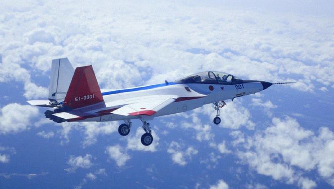 最新の戦闘機技術を盛り込んだ先進技術実証機「X2」
